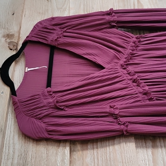 Free People Size Small Plum Day Dreaming Balloon-Sleeve Top - Picture 6 of 10
